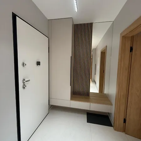Luxury Terrace Center