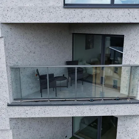 Luxury Terrace Center