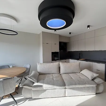 Luxury Terrace Center