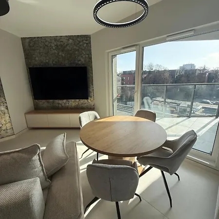 Luxury Terrace Center *